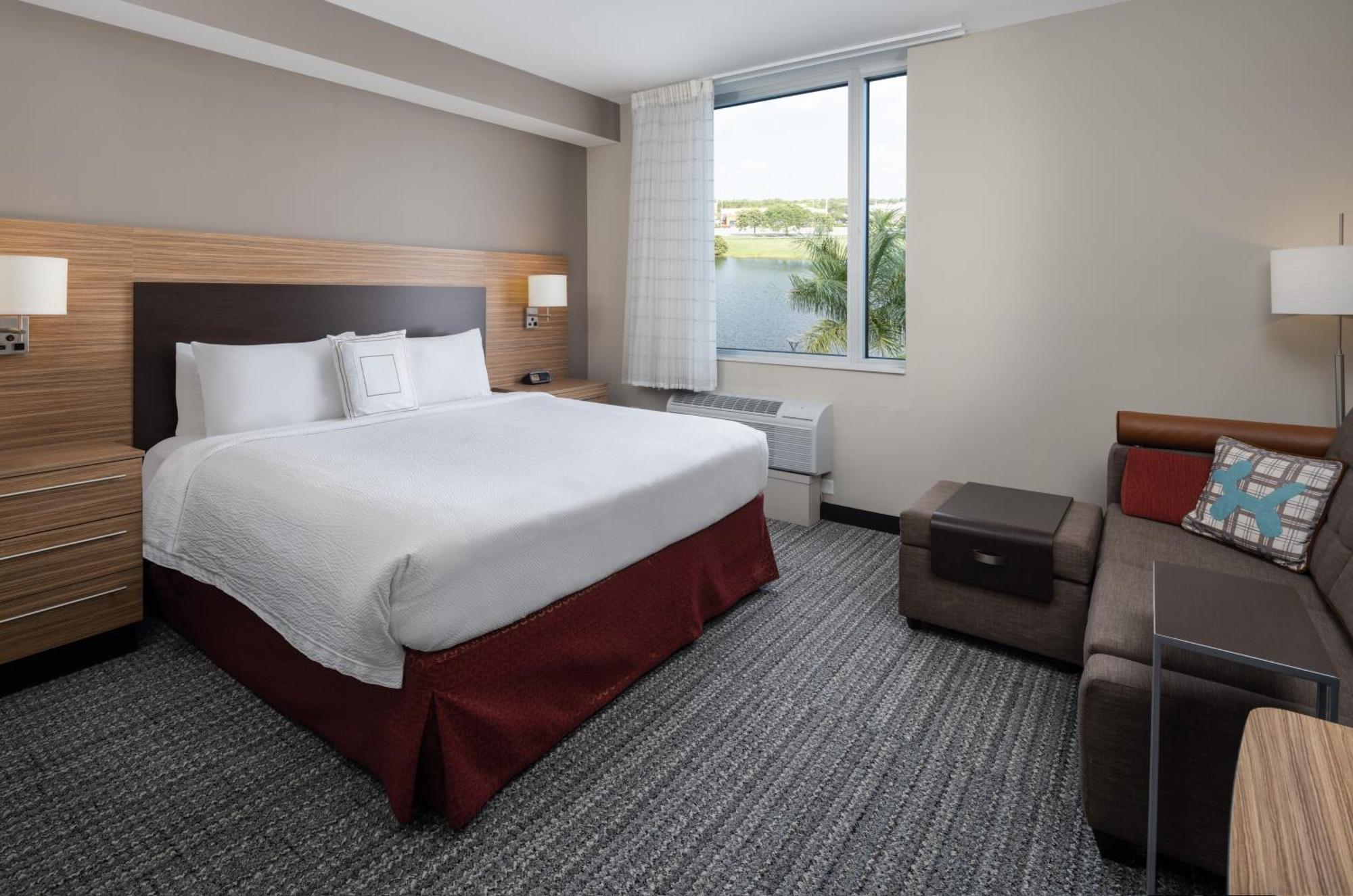 Towneplace Suites Miami Kendall West Kendale Lakes Exterior foto